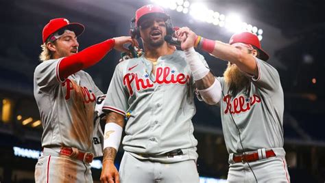 Castellanos slugs 2-run homer in 9th inning as Phillies rally to beat the Marlins 3-1
